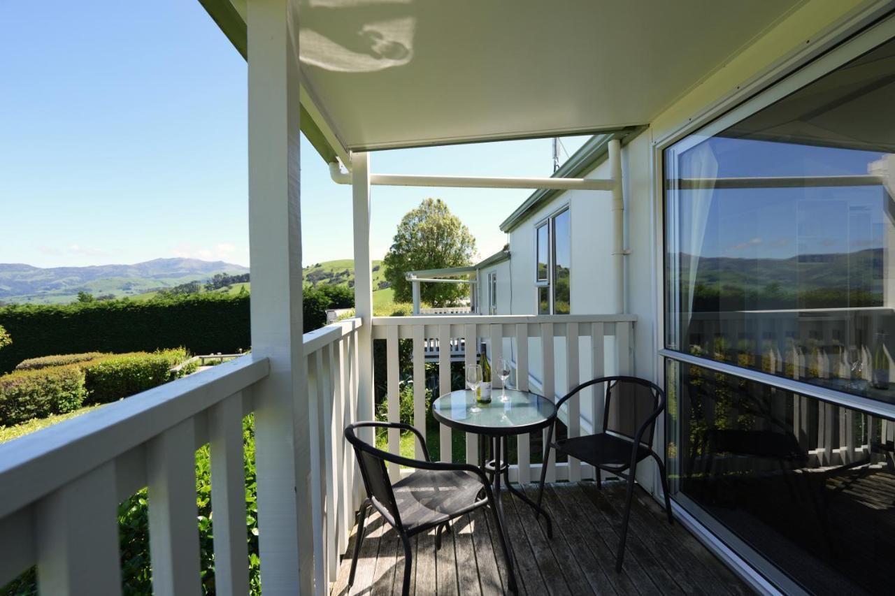 Akaroa Top 10 Holiday Park Exterior foto