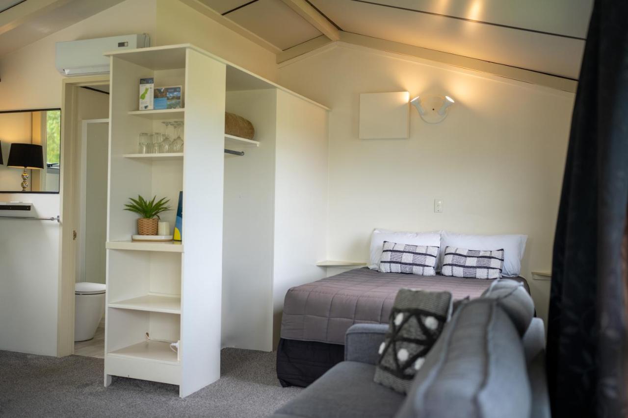 Akaroa Top 10 Holiday Park Exterior foto