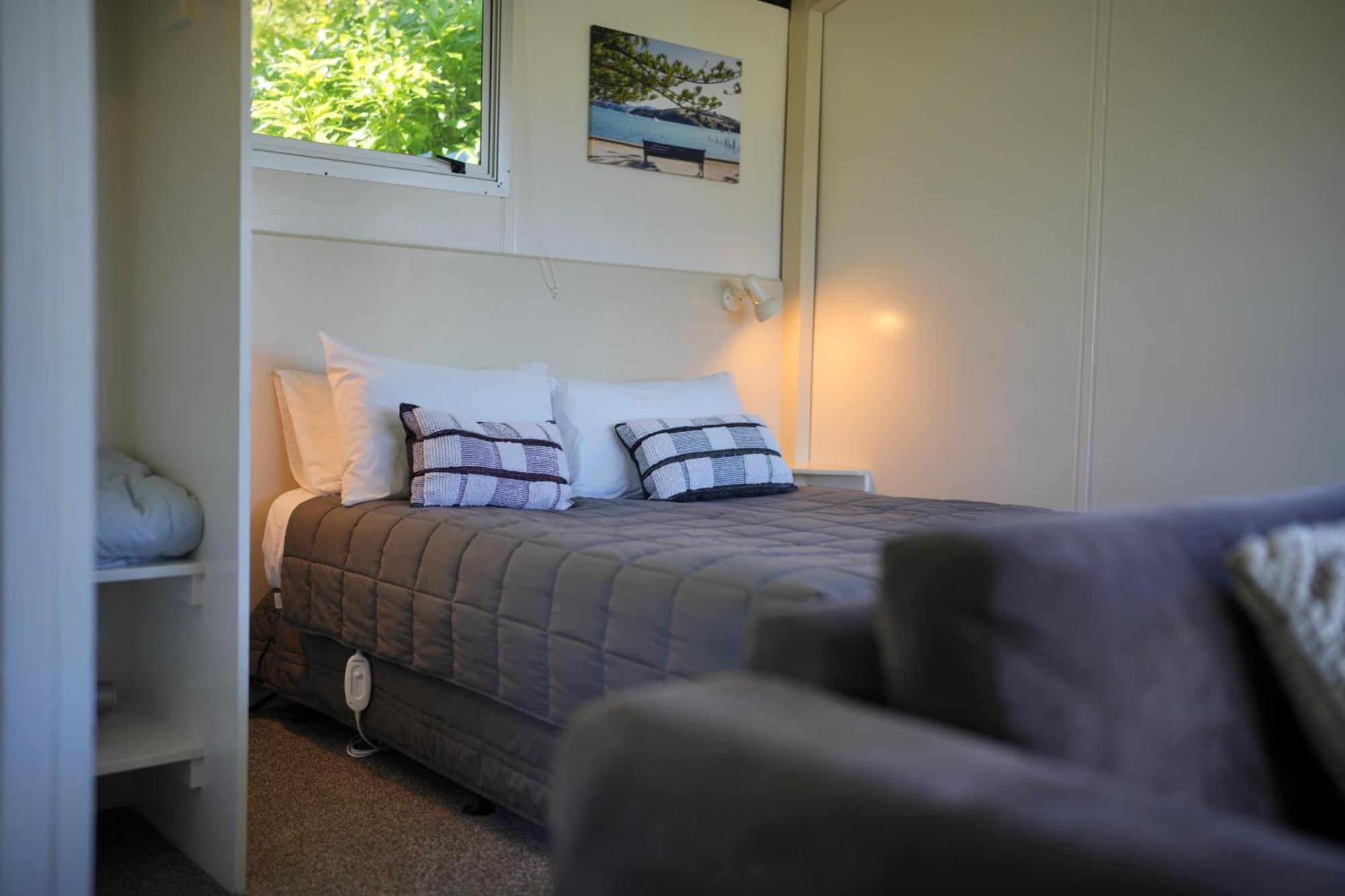Akaroa Top 10 Holiday Park Exterior foto